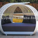 84&#39;&#39; iron frame rattan cushion beds YPS055