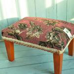 zakka groceries European traditional wooden stool changing his shoes