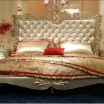 CLASSICAL SOLID WOOD DOUBLE BED IN ARABIC FURNITURE( CTE 01)