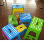 colorful hand-held cheap outdoor plastic foldable stools
