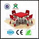 4 kids plastic table and chairs (QX-B7002)-QX-B7002