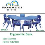 Plastic ergonomic moon children table furniture