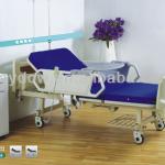 RD-YE3002B European Electric Two Function Nursing Bed