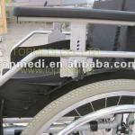 Quick release folding wheelchair