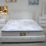 C1-9001 white leather diamond bed
