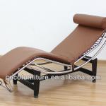 LC4 Chaise Lounge in pony-