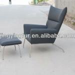 Hans Wegner chaise lounge with ottoman in grey color