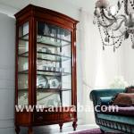 Glass curio cabinet with 1 large door
