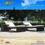 1B218 Classic furniture rattan beach lounge