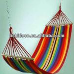 outdoor portative Cotton stripe fabric hammck with wooden bar canvas swimg hammock with wooden durable high quality Portable