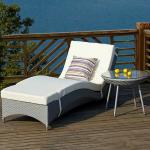 fashion PE rattan lounger daybed with wheels/sun chaise bed patio rattan furniture