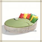 2 persons white wicker round bed