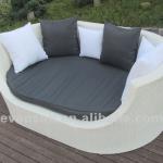 wicker daybed
