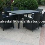 outdoor rattan dining table